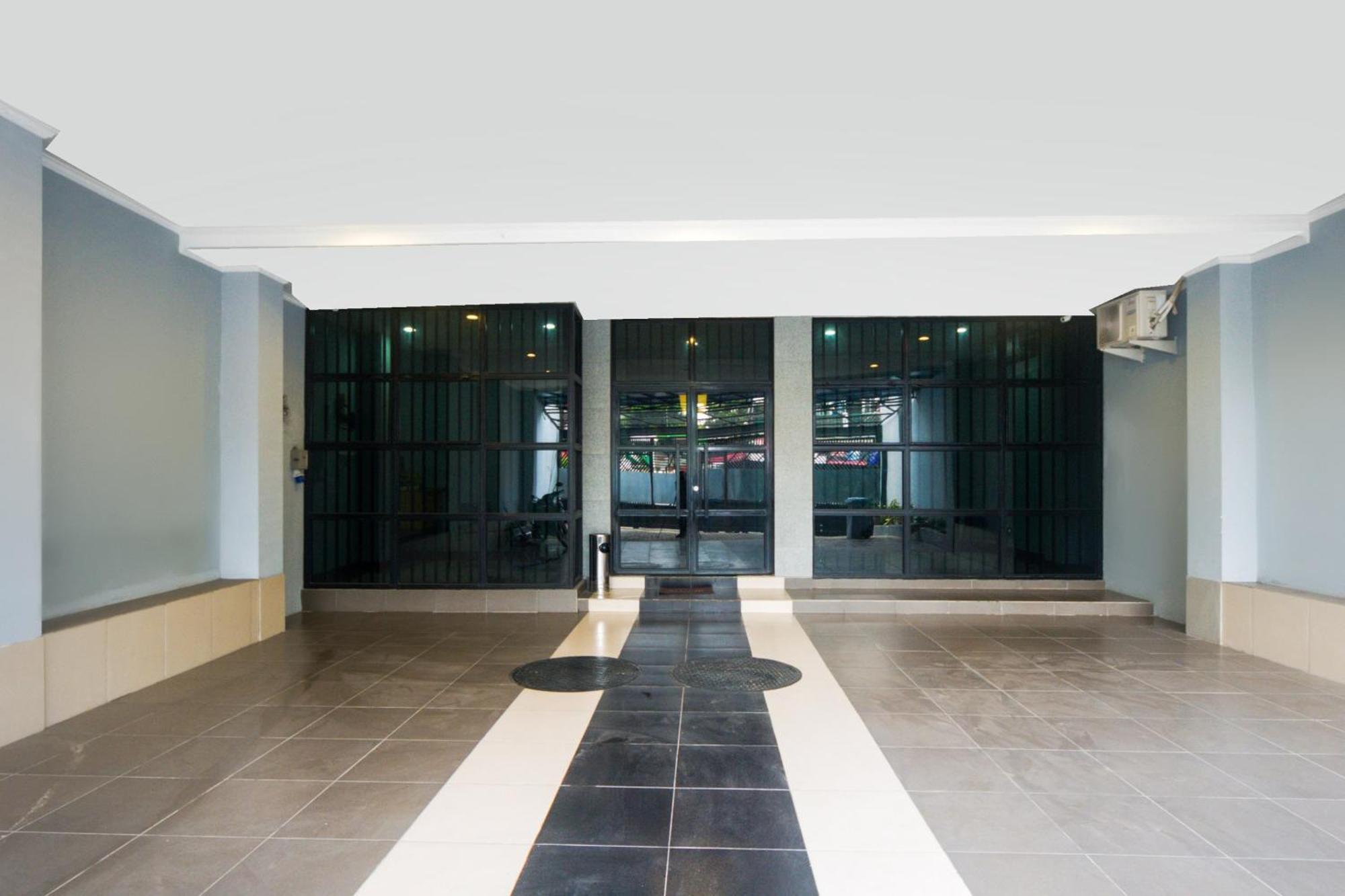 Vaccinated Staff - OYO 3354 Homia Residence Mencil Exterior foto