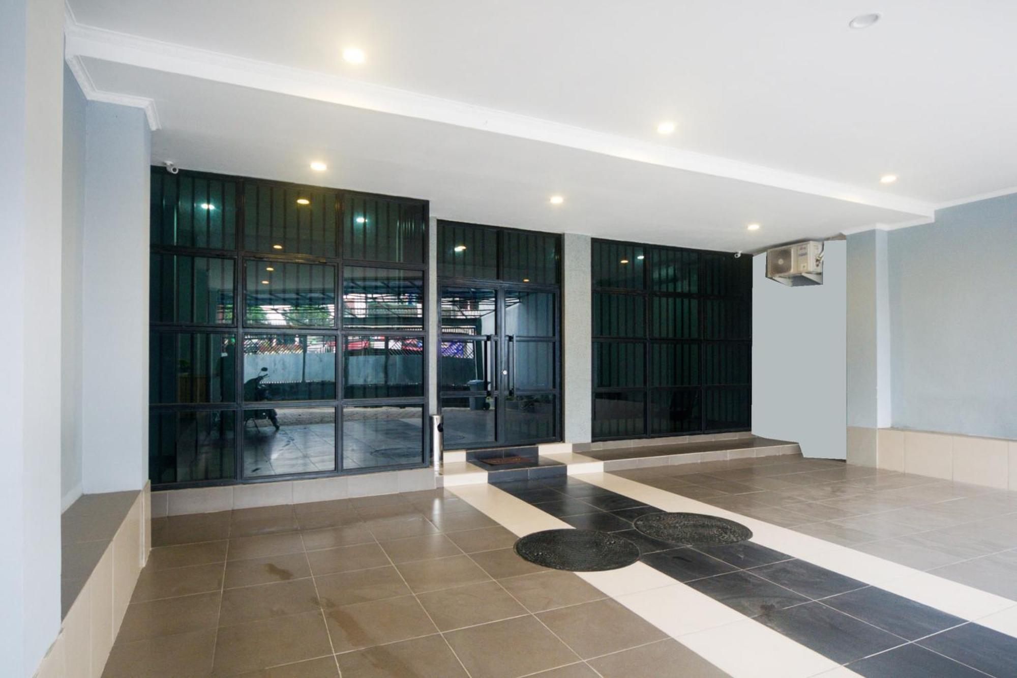 Vaccinated Staff - OYO 3354 Homia Residence Mencil Exterior foto